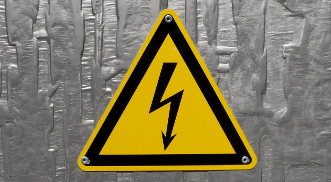 в чому різниція між сонячними панелями та батареями