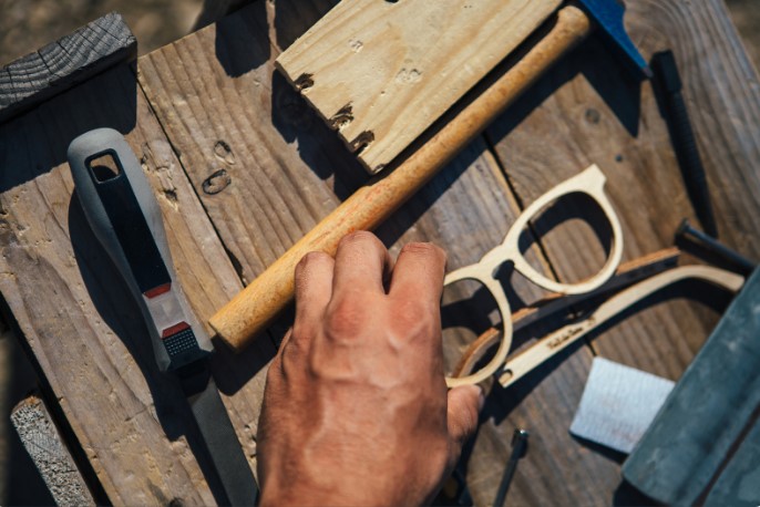 из чего делают оправы для солнцезащитных очков